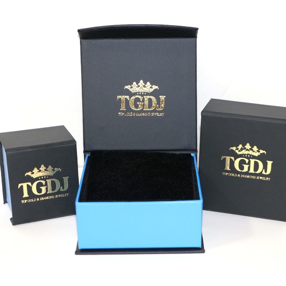 14K White Gold Religious Cross Pendant - Picture 4 of 4